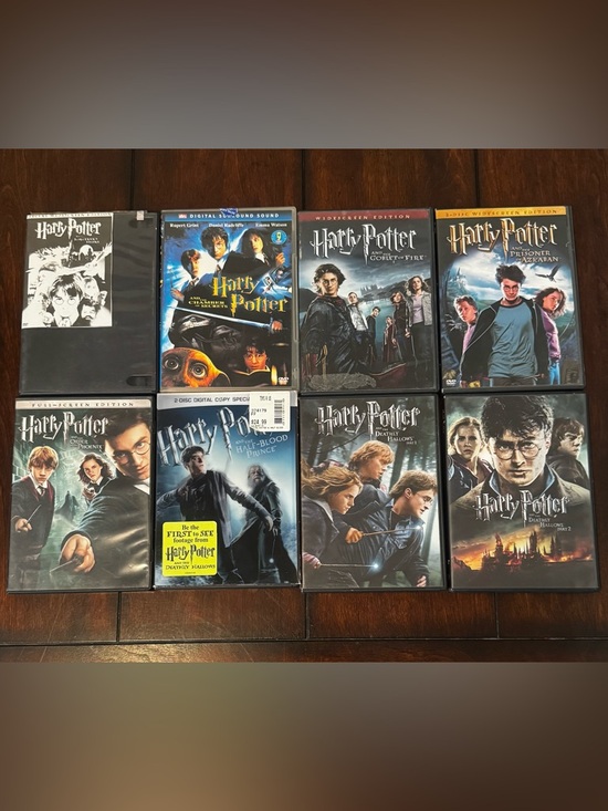 Warner Bros. Other - Harry Potter DVD Collection - 8 Movie Set